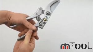 จัดส่งไวกรรไกรตัดกิ่ง กรรไกรตอนกิ่งjapan กรรไกรตัดกิ่งไม้ กรรไกรแต่งกิ่ง กรรไกรทำสวนทำจากเหล็ก SK5 ตัดกิ่งไม้ได้อย่างง่ายดาย