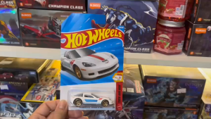 Mô Hình Xe Hot Wheels Mainline - 11 Corvette Grand Sport (Then And Now 7/10)