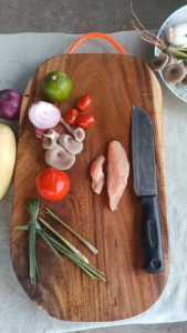 เขียงไม้เนื้อแข็ง เขียงไม้ทำครัว เขียงไม้คุณภาพดี ปลอดภัยไร้สาร หั่นผัก หั่นเนื้อ หั่นหมู แข็งแรงสามารถสับได้ เขียงไม้ มีที่แขวน