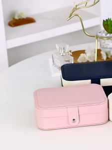 1Pc Leather Jewelry Box Compact Ring Earring Organizer Travel Storage Case for Women