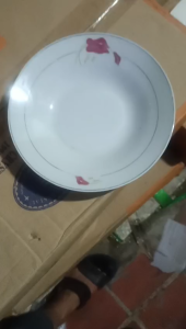 Đĩa Sứ Hoa Búp Đỏ 18 cm Sâu Lòng Hàng Đẹp
