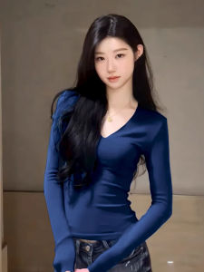 LUOFEN | V-Neck Fitted Shoulder Stylish Long Sleeve T-Shirt