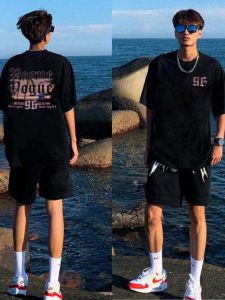 เสื้อยืดคอกลมแขนสั้นผู้ชาย สไตล์อเมริกัน ทรงหลวม ผลิตจากผ้าฝ้ายแท้ ใส่สบาย สำหรับฤดูร้อน