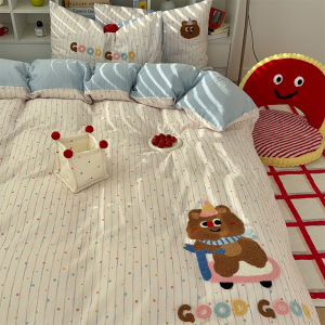 Cute Bear Pure Cotton Towel Embroidered Bedding Set Three Pieces Includes Bed Sheet Pillowcases Oxygen Double Layered Towel Set
