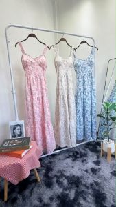 #P20191 แมกซี่เดรสลายดอกไม้ ด้านหลังร้อยเชือกรัด ราคาที่สุด 1,500 บาท รับงานได้ที่สินค้าที่น่ารัก