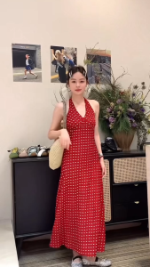 แม็กซี่เดรส คล้องคอ ผูกหลัง ลายสก็อต สีกรม/แดง สม็อคหลัง เนื้อผ้าทิ้งตัว เซ็กซี่ ชุดรีสอร์ท ชุดเที่ยว #8170