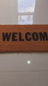 THẢM CHÙI CHÂN BẰNG XƠ DỪA CÓ ĐẾ CHỐNG TRƯỢT IN WELCOME