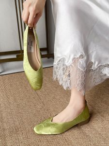 New Chinese Style Retro National Style Easiest for Match Satin Jacquard Gentle Fairy Lady Grandma Shoes Slip-on Soft Surface Comfortable Flat Shoes