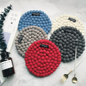 Nordic Style Handmade Wool Felt Dining Mat Heat Resistant Pad New Zealand Wool Home Use Anti-Scalding round Shape Restaurant