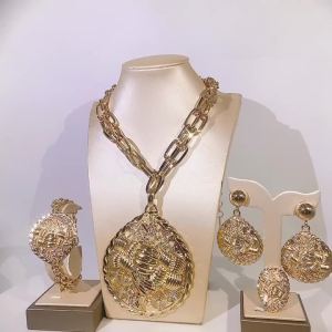 Newest Italian Golden Jewelry Set Woman Large Pendant Necklace Banquet Wedding Party Accessories Big Pendant