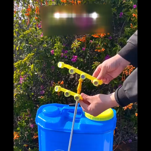 IDEKU  Kepala Semprotan Stik Spray Semprotan Hama Drat 14mm - Watering Nozzle 4 Lubang Sprayer Nozzle Sprayer 4 Mata - Sprayer Nozzle Adjustable Plastik Spray Nozzle Penyemprotan Rumput Liar Di Taman