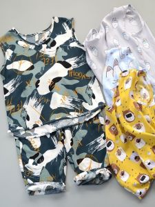 Bộ Đồ Ngủ Mùa Hè Cho Bé Trai Bằng Vải Lụa Nhân Tạo Mỏng Tay Bảy Quần Áo Mặc Nhà Thoải Mái Thoáng Khí Phong Cách Mới