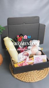 Hampers Kado Valentine - Kado Ulang Tahun Cewek Coklat Silverqueen Topper Lucu Free Kartu Ucapan
