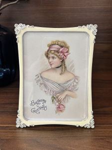 กรอบรูปสไตล์อเมริกันเรียบง่ายหรูหราขนาด 10 นิ้ว พื้นวางของตกแต่งรูปภาพขนาด 7 นิ้ว วัสดุโลหะ ไม่มีภาพวาด