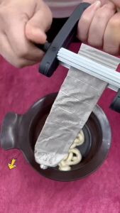 Kẹp Vặn Màu Nhuộm Tóc Tiện Lợi