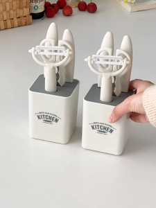 มีดทำครัว และกรรไกรชุด 5 ชิ้น มีดเชฟสแตนเลส มีดหั่นขนมปัง กรรไกร ชุดมีดทำอาหาร ชุดมีดทำครัว พ่อครัวใช้มีด