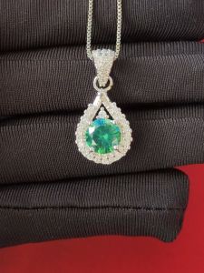 Diamcity (Free Gra Certificate) Penjualan Laris Baru Liontin Kalung Moissanite Hijau Biru 2 Karat Imitasi 925 Perak