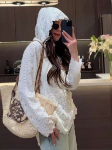 BINKAFENNY | เสื้อเชิ้ตคอฮู้ดลูกไม้ทรงหลวมแขนยาวผู้หญิงฤดูใบไม้ร่วง 2025 ใหม่ เสื้อคอกลมแขนยาวแบบหลวมๆ สไตล์เกาหลี ใส่ไปทำงาน เสื้อผ้าทำงาน ผ้าฝ้ายโพลีเอสเตอร์