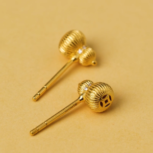 Chow Sang Sang 周生生 999.9 24K Pure Gold Cultural Blessings Diamond Gourd Earrings for Women 95994E