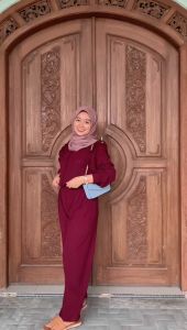 MUMU - SLIMPI Setelan Wanita Terbaru XL dan XXL Kekinian Murah Modis Viral Nyaman Dipakai Bahan Crinkle Melar by MUMUFASHION SOLO