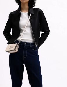 COACH Original Womens TONI Shoulder Cross Bag Small Leather Leather Design Sense messenger bag CT778 Size: 19*11*5cm