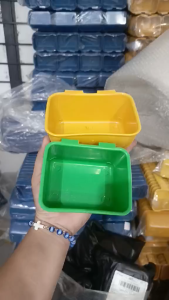 Wholesale Hanging feeding Hanging cup for bird and chicken