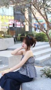 Korean Women's Forrest Gump Inspired Sneakers: Casual Footwear for Daily Wear