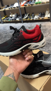 Trendy MenS Shoes Mesh Breathable Sports Shoes Air Cushioned Mens Running shoes Casual Sneakers