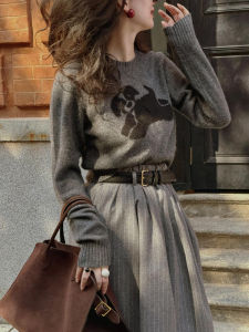 เสื้อสเวตเตอร์ถักหนาสีเทา ขนกระต่าย ทรงสั้น สำหรับผู้หญิง ฤดูใบไม้ร่วง/ฤดูหนาว 2025 ใหม่ ขนาดเล็ก เสื้อเชิ้ตถัก แขนยาว ปกติ