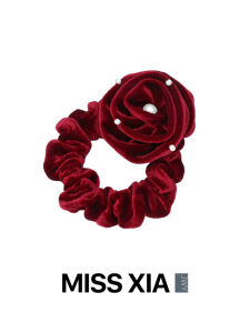 ยางรัดผมผ้ากำมะหยี่สีแดงพร้อมลูกปัด ยางรัดผมสไตล์เกาหลีสำหรับผู้หญิง ยางรัดผมแบบลำลอง หัวเข็มขัดระดับไฮเอนด์