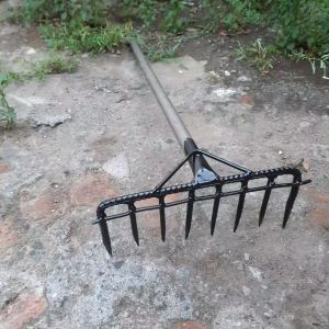 Garukan Sampah Kaki 8 Bahan Besi Panjang Pegangan 85 Cm