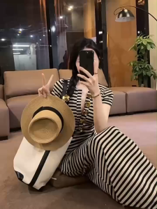 [Summer Womens Striped Short-Sleeve Dress]ชุดเดรสแขนสั้นทรงหลวมลายทางสีบล็อกย้อนยุคสำหรับผู้หญิงในช่วงฤดูร้อน