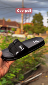 Sendal Pria Terbaru Slop Casual Bahan Karet Anti Slip