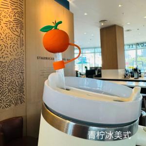 Stanley Large Caliber 10mm Silicone Dustproof Heat Resistant Cat Bellflower Sakura Straw Lid Creative Kitchen Dining Utensils