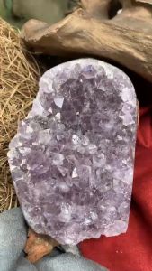 Hốc đá thạch anh tím Amethyst tự nhiên năng lượng vũ trụ 517