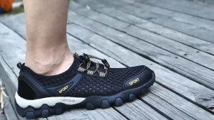 Outdoor Men Hiking Shoes Non-slip Breathable Mesh Climbing Shoes Wear-resistant Trekking Quick Dry Wading Shoes