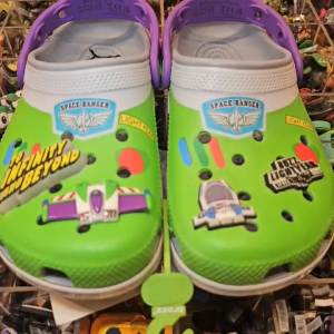 ORIGINAL CLASSIC TOY STORY BUZZ CLOG KIDS