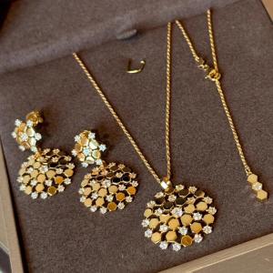 Bộ Trang Sức Mặt Dây Chuyền Và Bông Tai Hình Tổ Ong Tuyết Zircon 5A Cao Cấp Dành Cho Nữ Chất Liệu Bạc Sang Trọng Lấp Lánh Thích Hợp Làm Quà Tặng Dự Tiệc