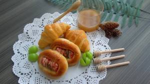 Honey Pot with Honey Sticks Glass Honey Dispenser One Honey Dipper and Three Honey Sticks Set 10 Oz Honey Dispenser no Drip Glass Honey Jar Honey Containers