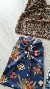 TAS THR POUCH KANTONG TAS SMALL BAGS MINI BAGS TAS KECIL POUCH MOTIF BATIK PACKAGING MAKE UP TAS SERBAGUNA KOSMETIK TAS ORGANIZER TAS KAIN FABRIC BAG TAS SERUT CLUTCH