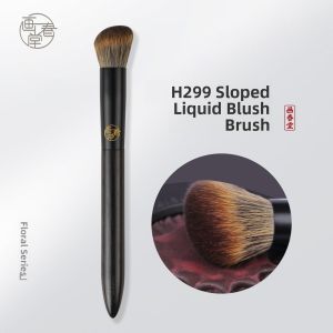 HUACHUNTANG | Angled Blush Brush for Liquid Cream Blush