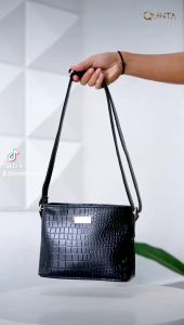 Tas Slingbag Nazilla Croco: Ukuran 23x17x7 CM