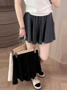High-Waist Wide-Leg Shorts for Plus Size Women Casual K-Style Pocketed Loose Fit Summer Pants Foldable Waist Band