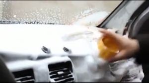 Combo 4 Chai Tặng 1 Chai Xịt Bọt Đa Năng Vệ Sinh Ghế Da Nội Thất Ô Tô Foam Cleaner Màu Vàng