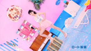 Rohto Skin Aqua Tone Up UV Essence Sunscreen 80g SPF50+/PA++++ | Scents: Lavender Min Green Rose Latte Beige