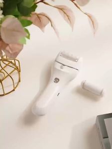 Electric Foot Grinder Small Size Easy To Carry Portable Electric Callus Remover Foot Grinder Pedicure Tools Pengisar Kaki Remove Dead Skin