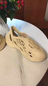 FOOTFU YEEZY FOAM RUNNER SANDAL SLIDES KARET Gratis Ongkir COD