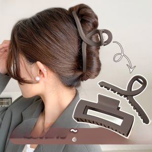 Large Size Shark Hair Clip Womens Back of Head Updo Hair Accessories High-End Feeling New Model Hair Grabbers Fashionable Hairpins
