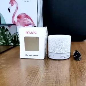 Best_Price คุณภาพดี ลำโพงบูลทูธ ไร้สาย ลำโพงจิ๋วแต่แจ๋ว ลำโพงเสียงดี เครื่องเล่นเพลง มีไฟแทค กันน้ำ เชื่อมต่อง่าย น้ำหนักเบา พกพาสะดวก Mini-Bluetooth-Speaker Microphone คละสี New ใช้ได้นาน