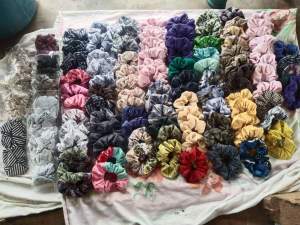 scrunchies ponytail medium size assorted 5pesos each